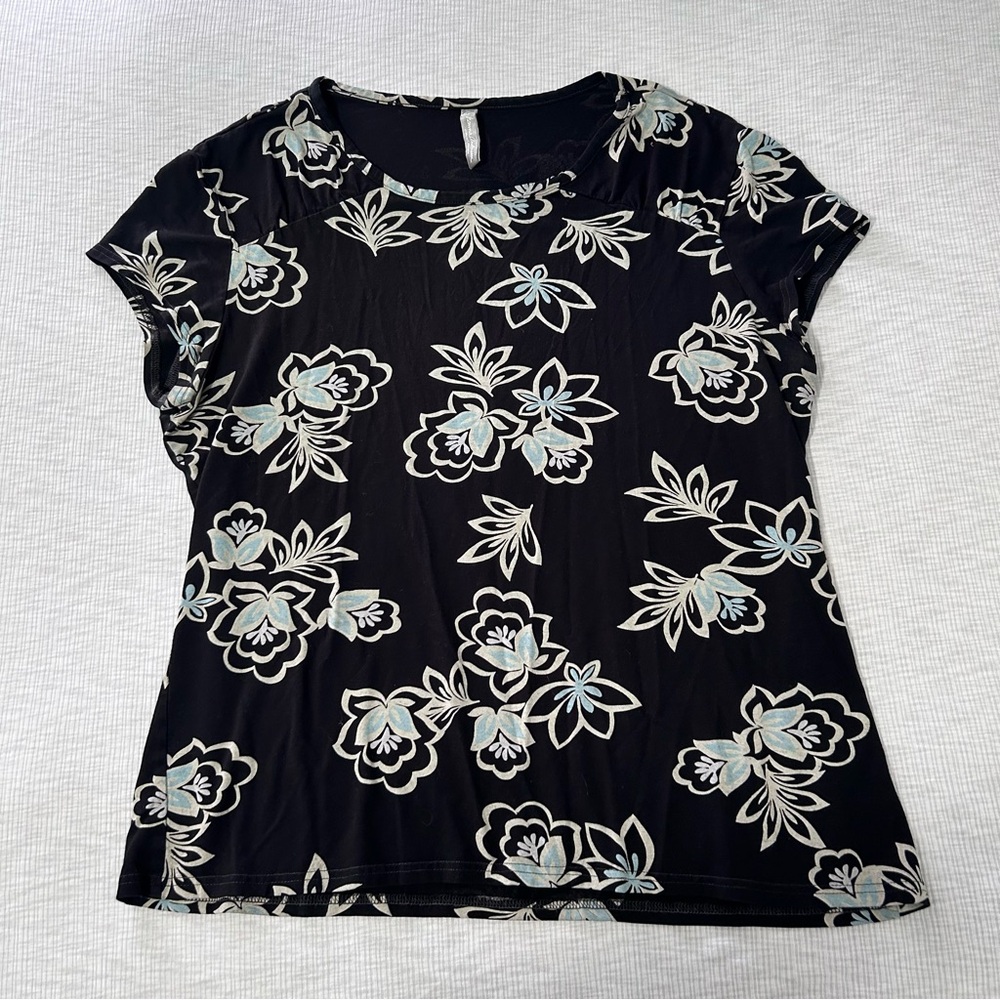 Hanna Andersson Women’s Large Black & White Floral Print Short Sleeve‎ Soft Tee